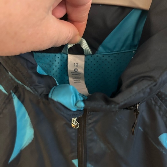 Lululemon Back Pack It Jacket hidden hood - Picture 5 of 7